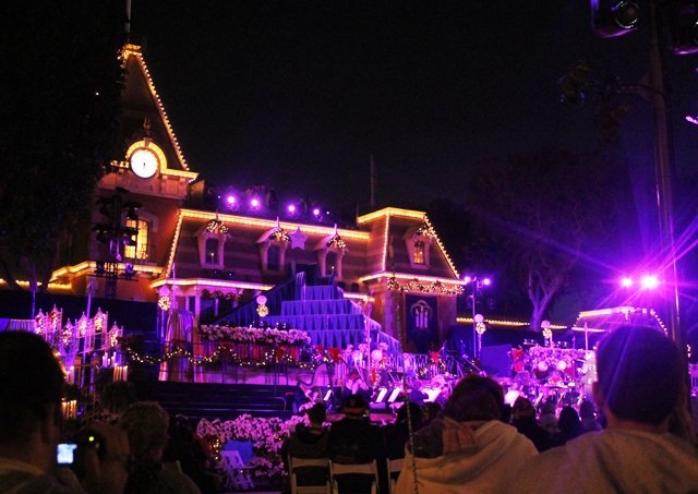 Candlelight Ceremony @ Disneyland with Kurt Russell!