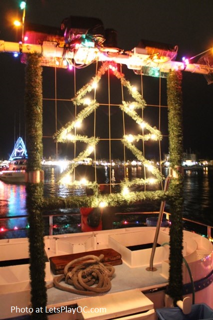 Newport Landing Christmas Boat Parade + Holiday Light Cruise Discount