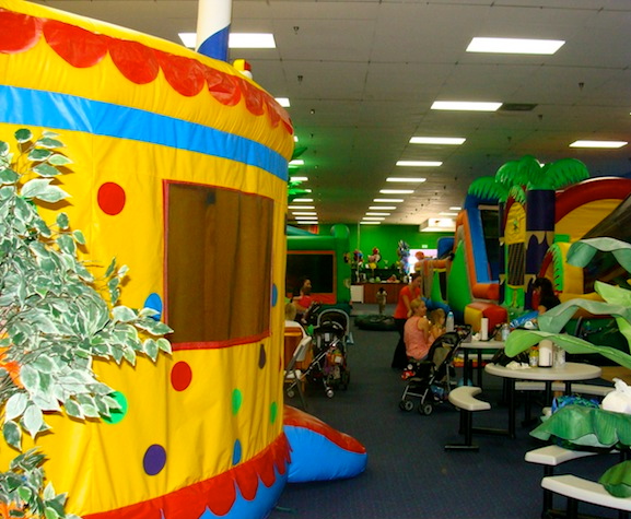 Play Dates at Frogg’s Bounce House #FountainValley #Giveaway ended 3/24/13