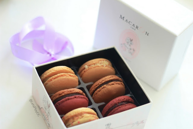 Today’s Fun Mail: Box of Macarons @MacarOnCafeNYC!