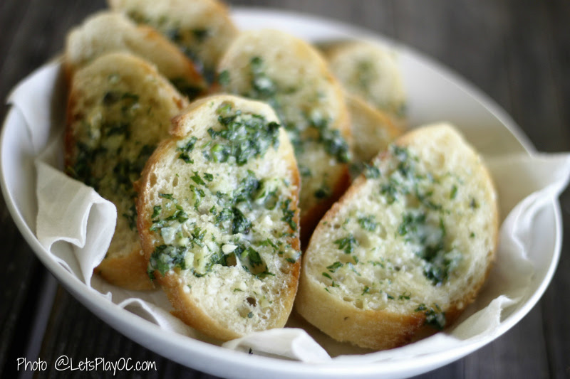 FAMILY MEAL RECIPE: Garlic Shrimp with Cheese Tortellini with Parmesan Garlic Bread